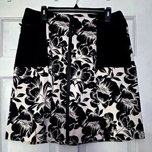 Worthington Brand, Black & Off White Floral Skirt, size 12